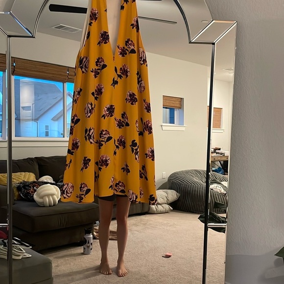 Audrey 3+1 Yellow Floral Midi Dress - Picture 2 of 7